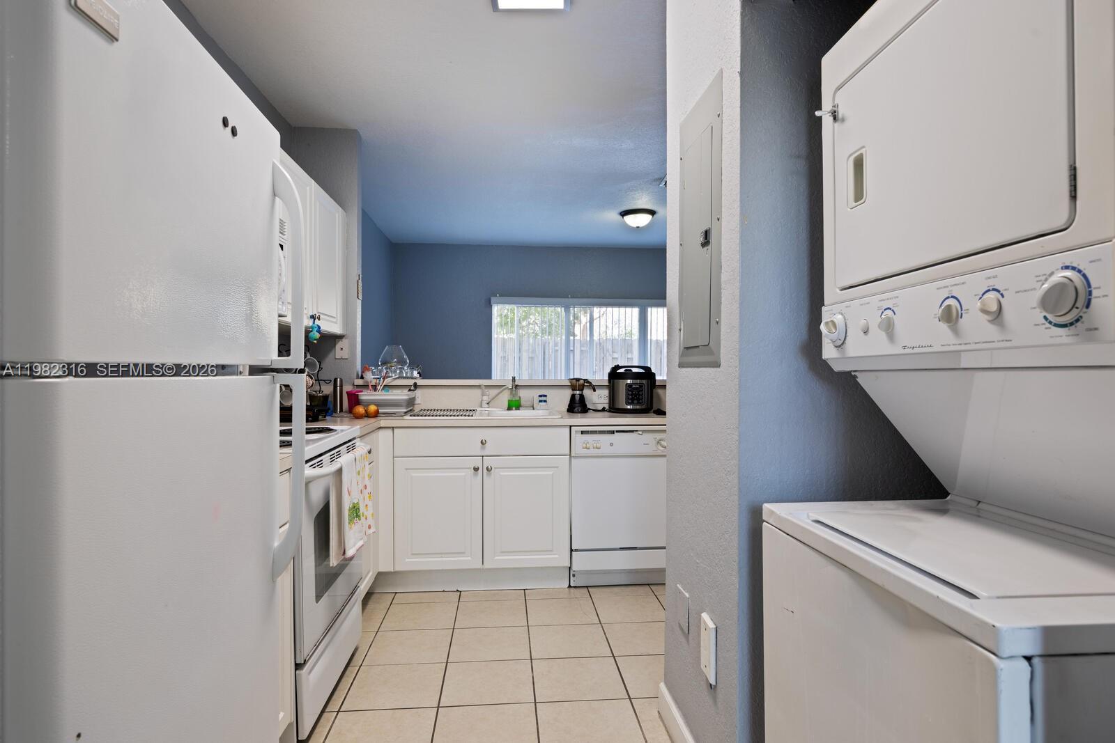 VILLAS AT CARMEL CONDO NO - Residential