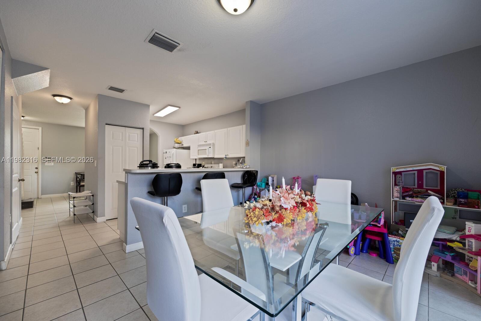 VILLAS AT CARMEL CONDO NO - Residential