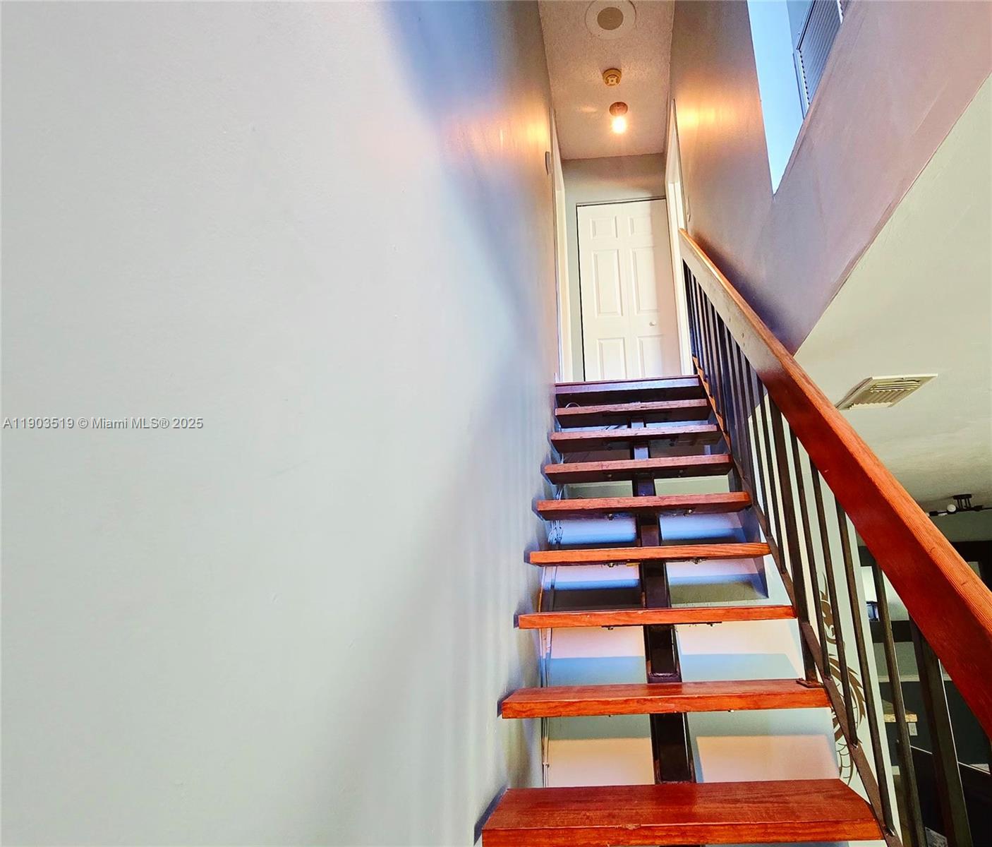 PALM POINT SEC 1 - Residential