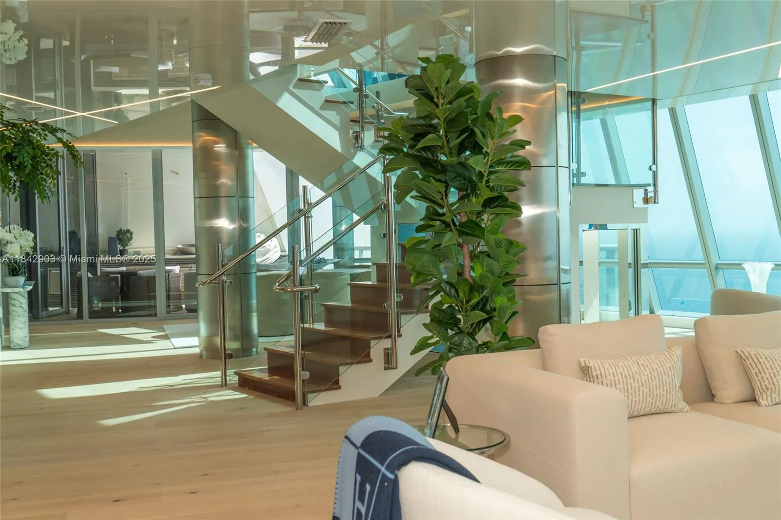 Sunny Isles Beach, Florida 33160, United States, 6 Bedrooms Bedrooms, ,8 BathroomsBathrooms,Residential,Active,176045