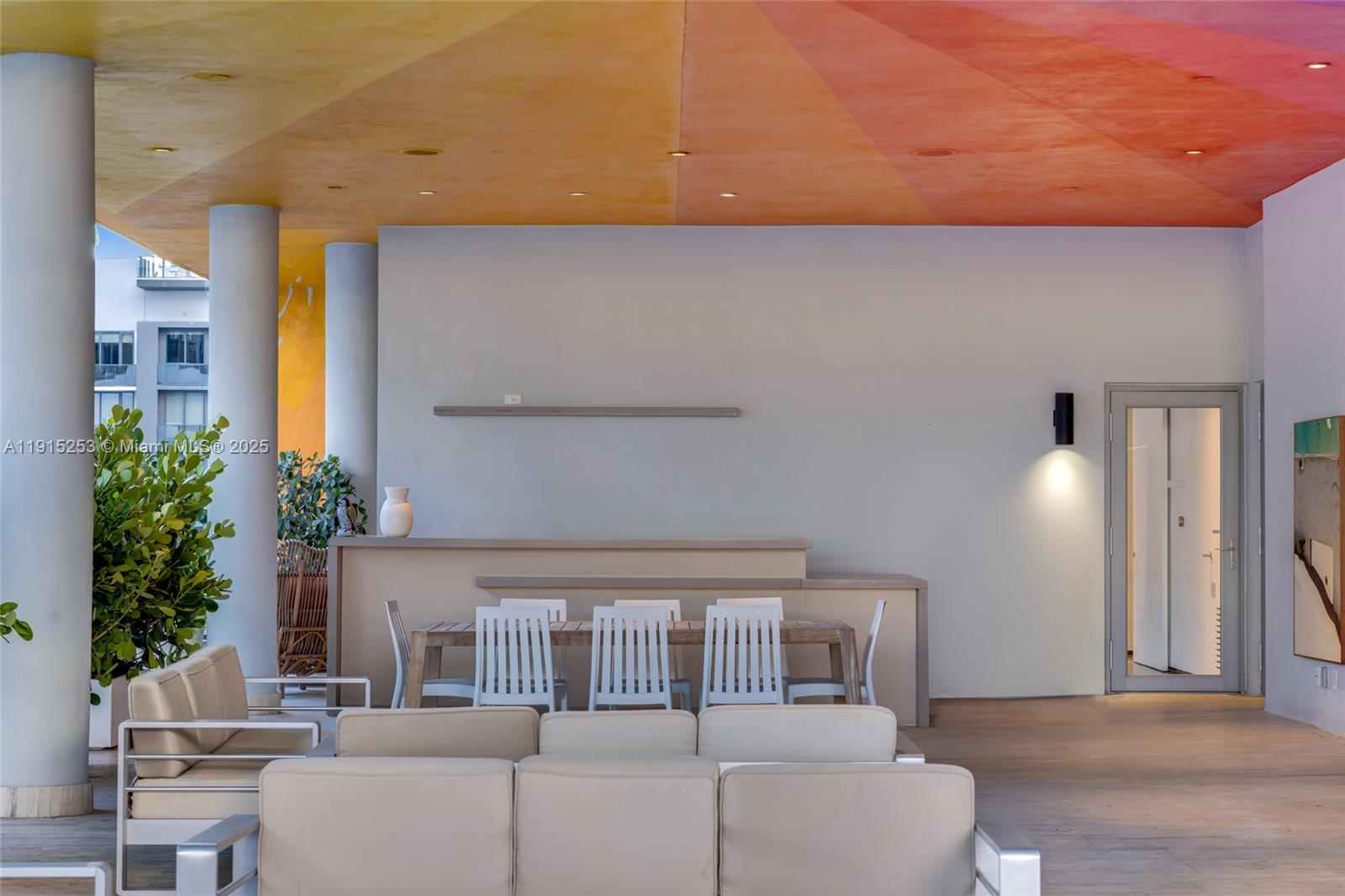 250 WYNWOOD CONDO - Residential