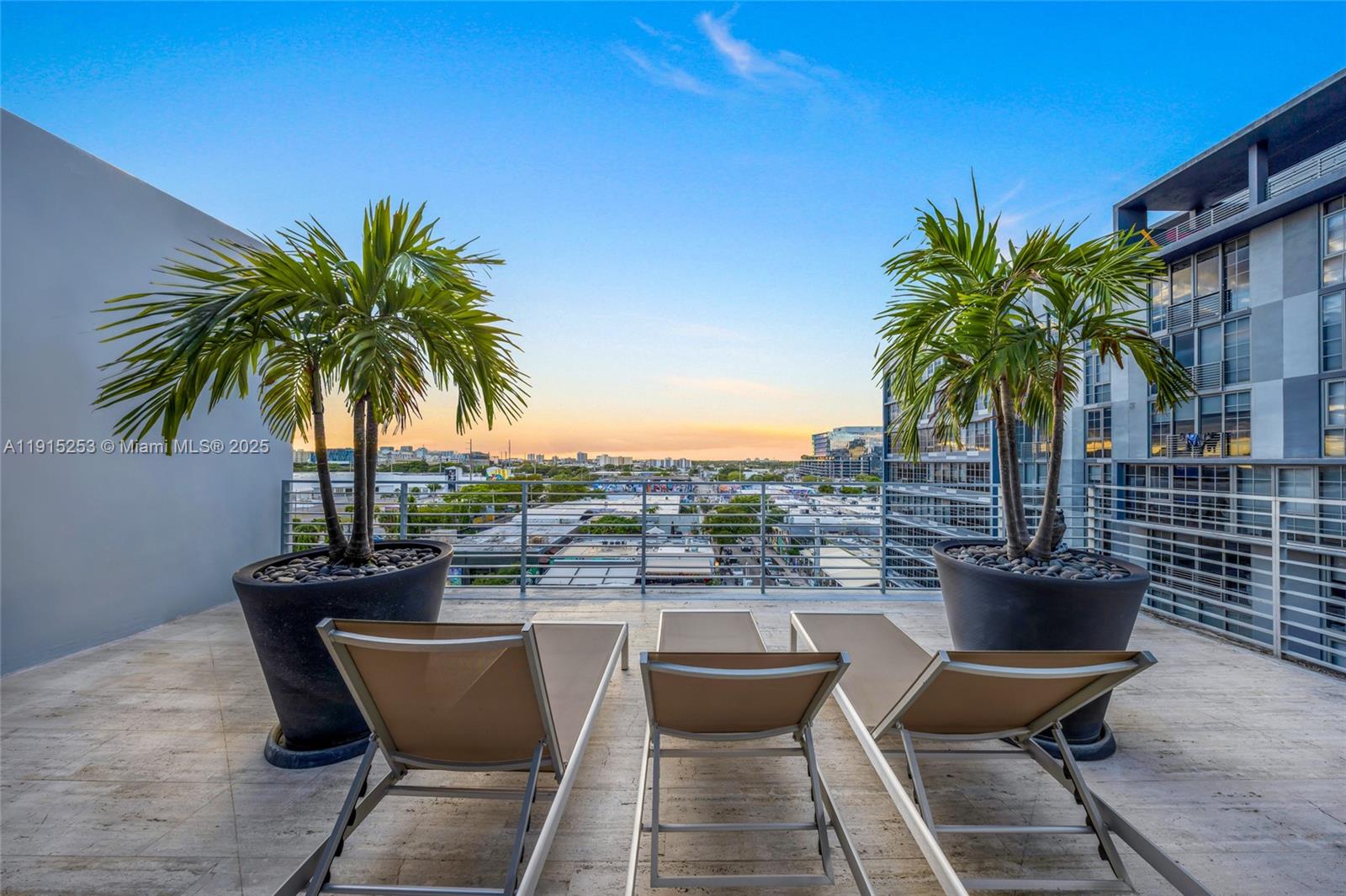 250 WYNWOOD CONDO - Residential