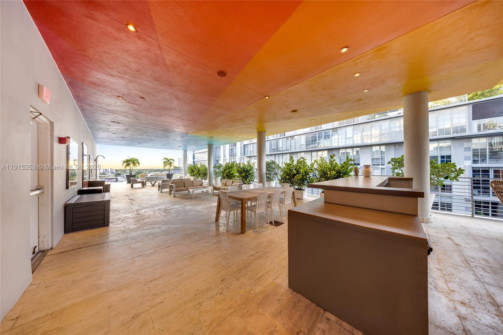 250 WYNWOOD CONDO - Residential