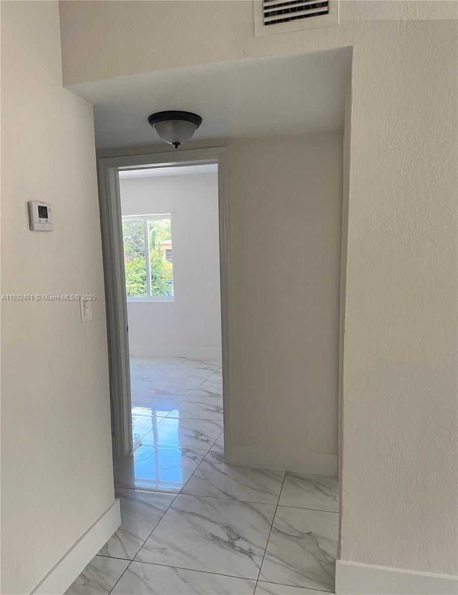 7TH AVENUE HIGHLANDS - Residential Lease