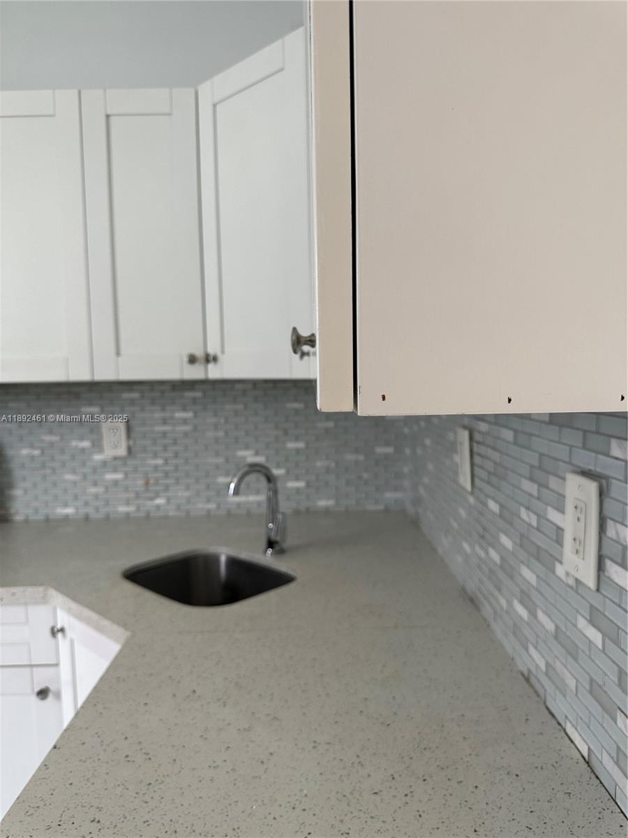 7TH AVENUE HIGHLANDS - Residential Lease