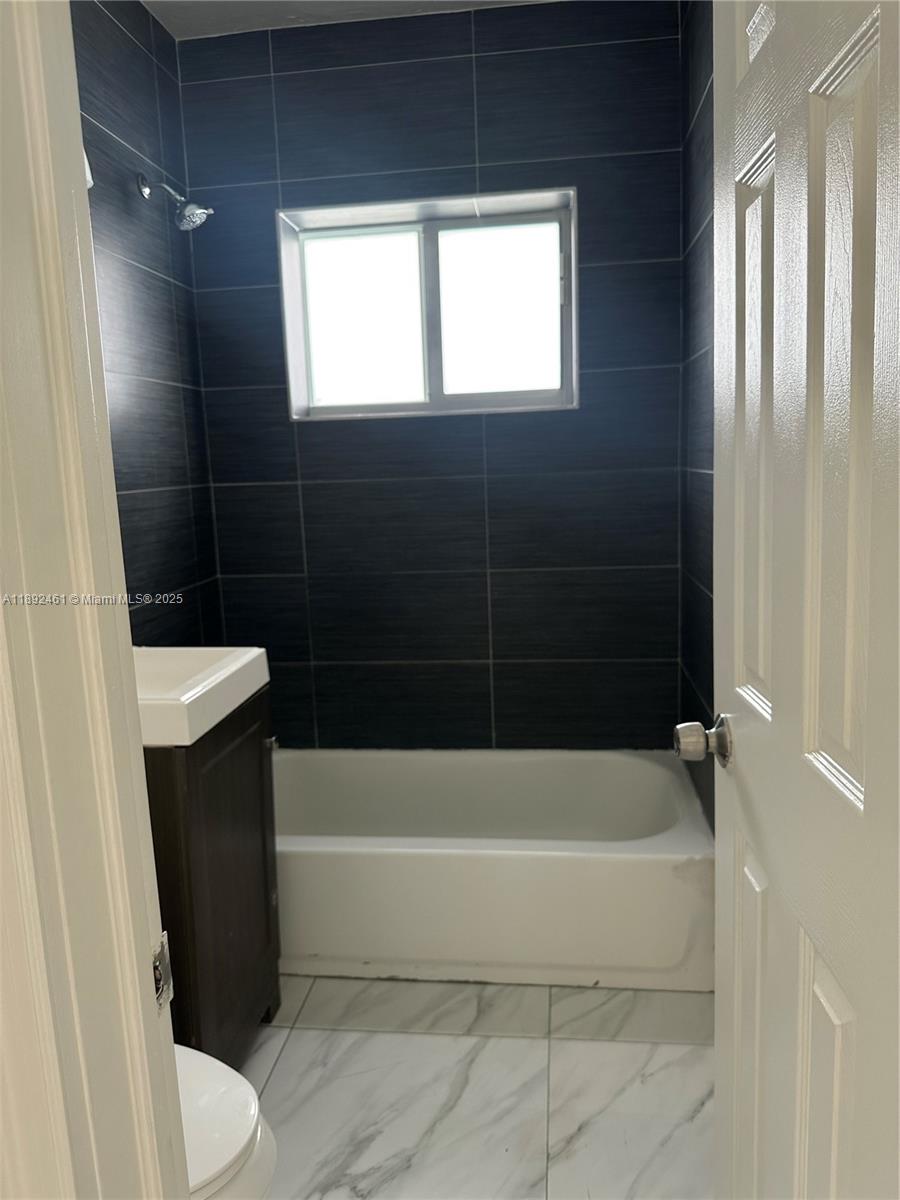 7TH AVENUE HIGHLANDS - Residential Lease