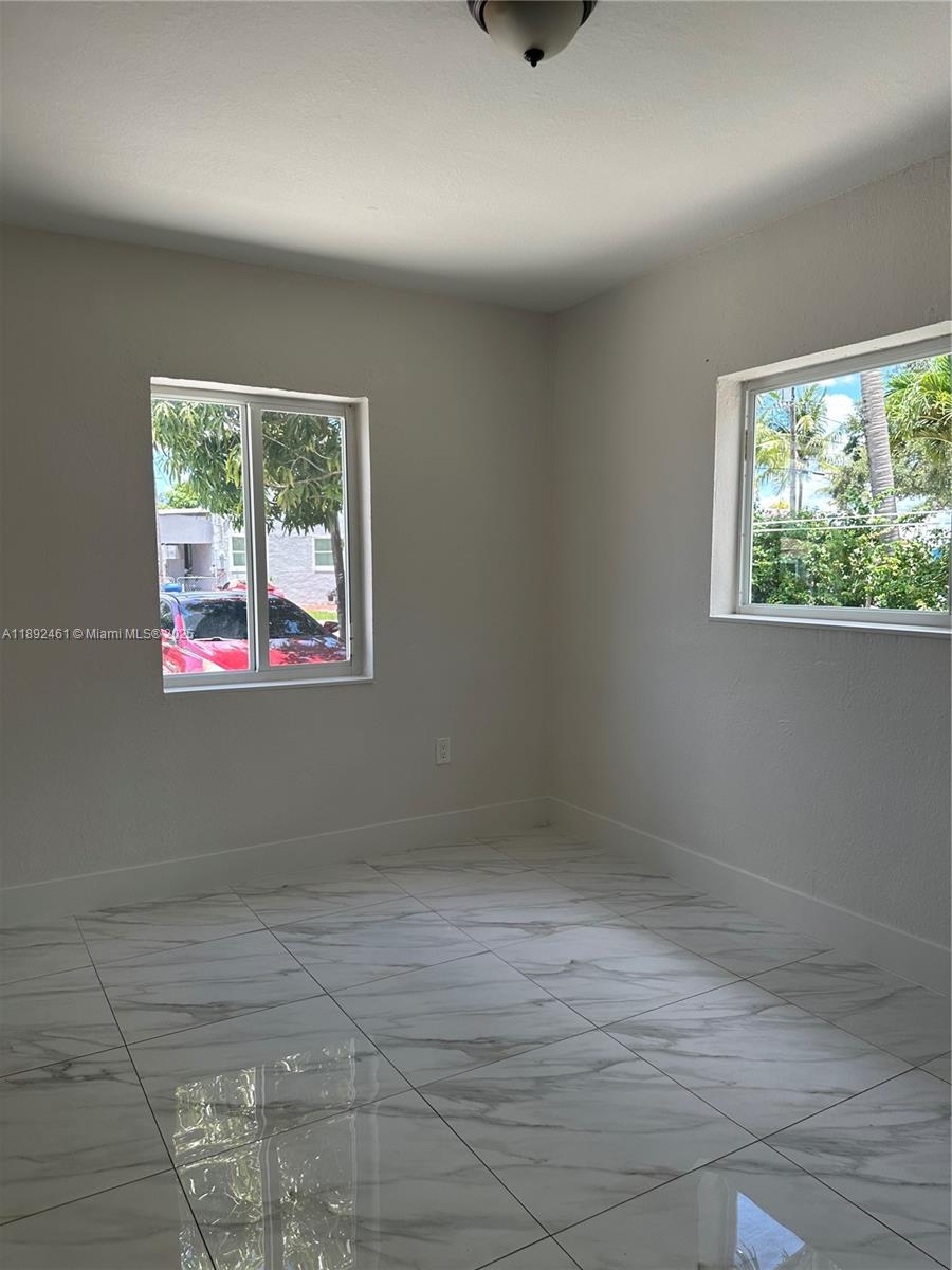 7TH AVENUE HIGHLANDS - Residential Lease
