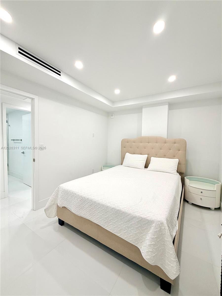 OCEANVIEW BUILDING A COND - Residential