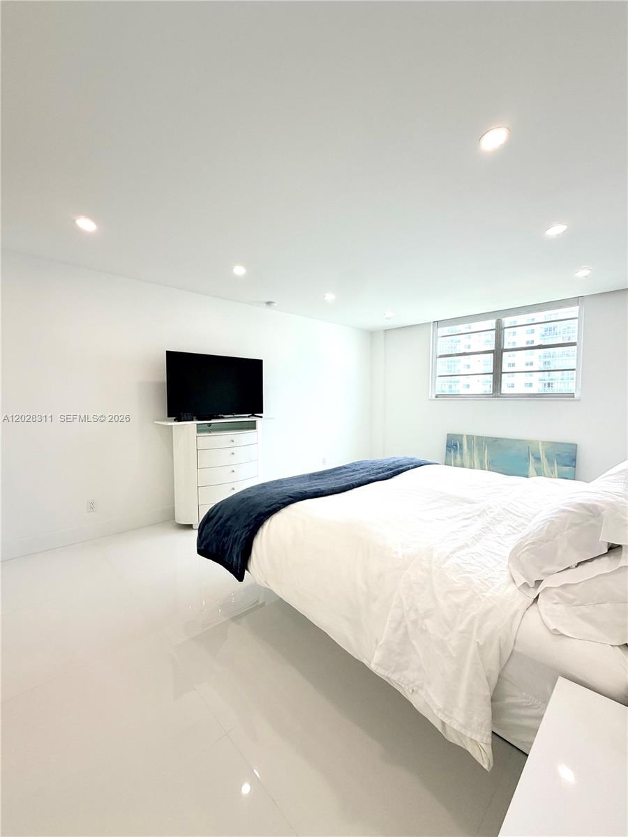 OCEANVIEW BUILDING A COND - Residential