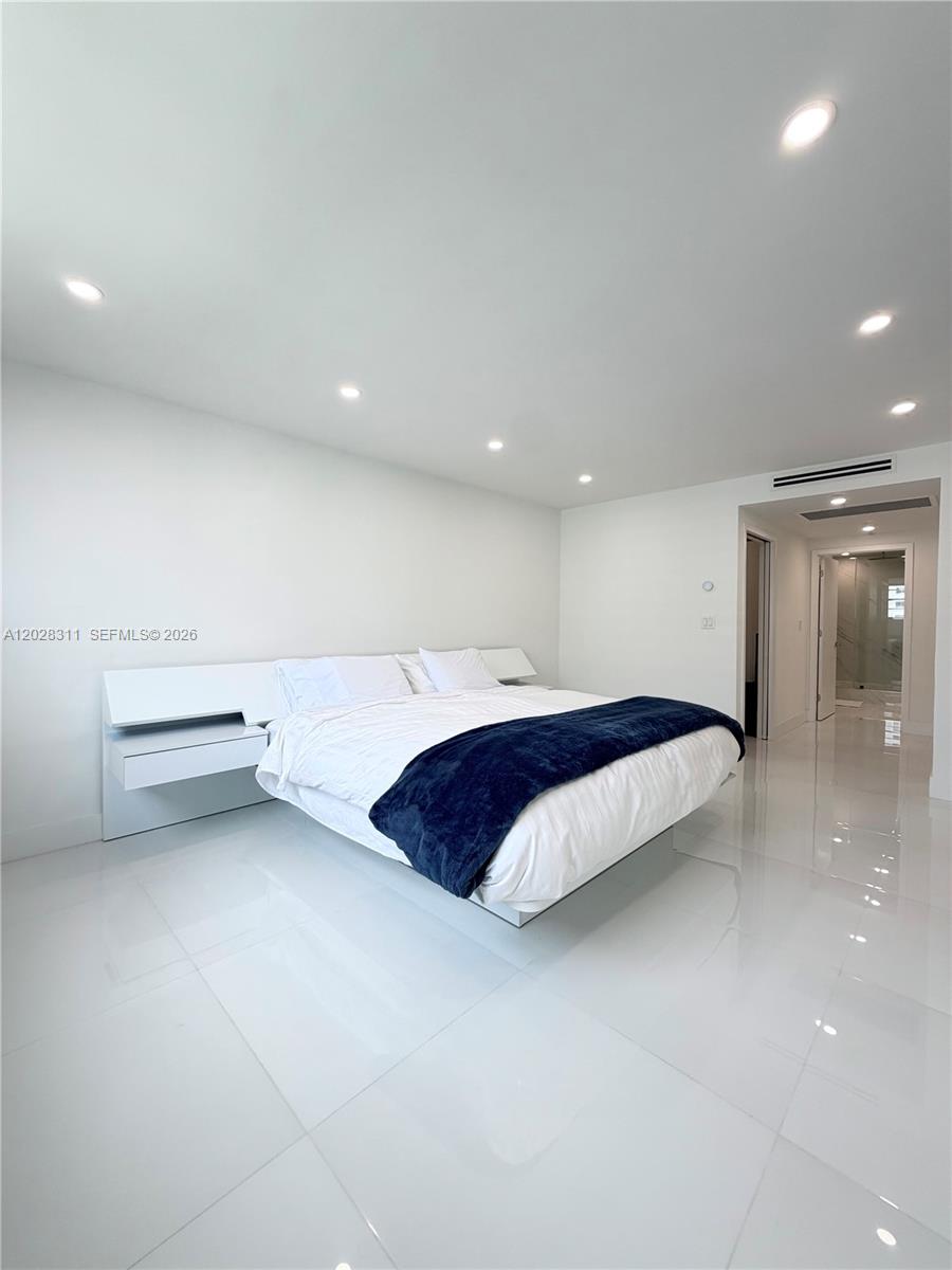 OCEANVIEW BUILDING A COND - Residential