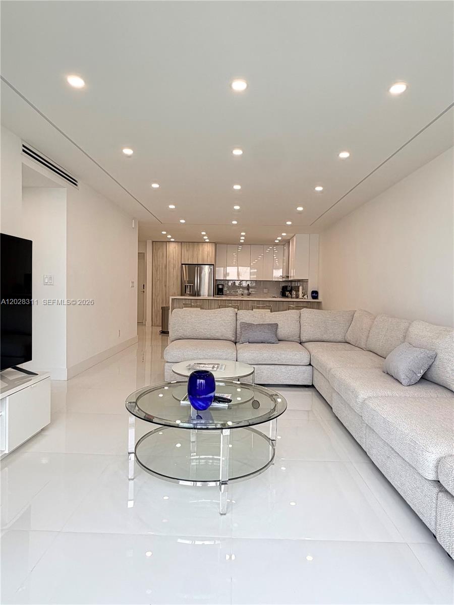 OCEANVIEW BUILDING A COND - Residential