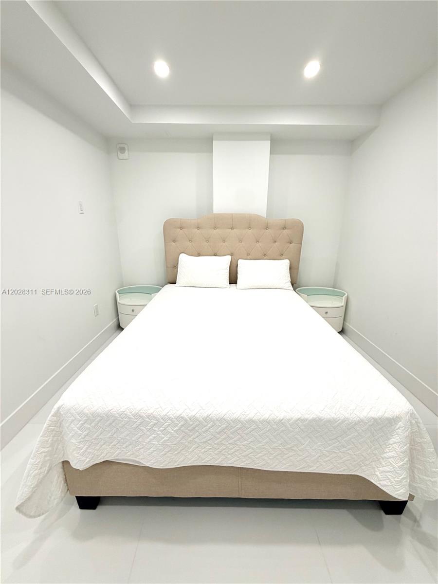 OCEANVIEW BUILDING A COND - Residential