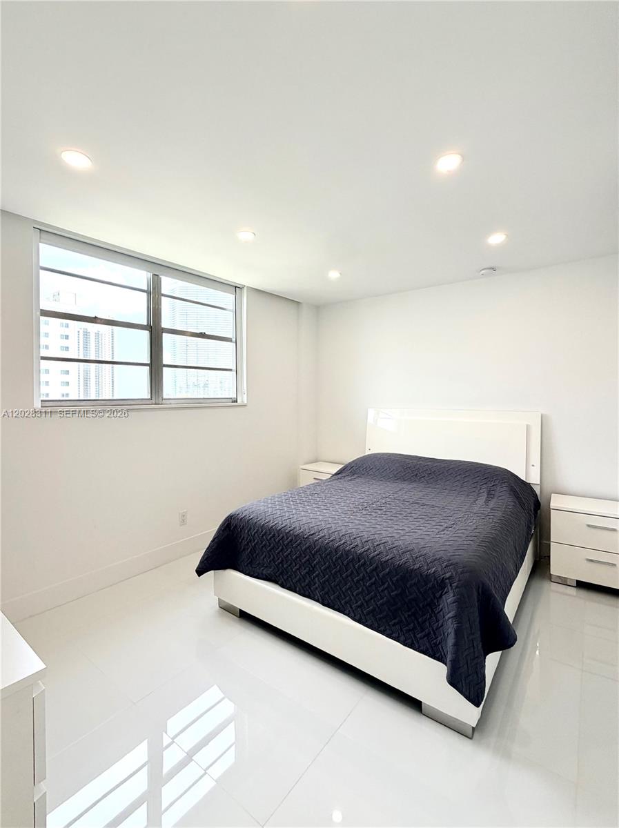OCEANVIEW BUILDING A COND - Residential