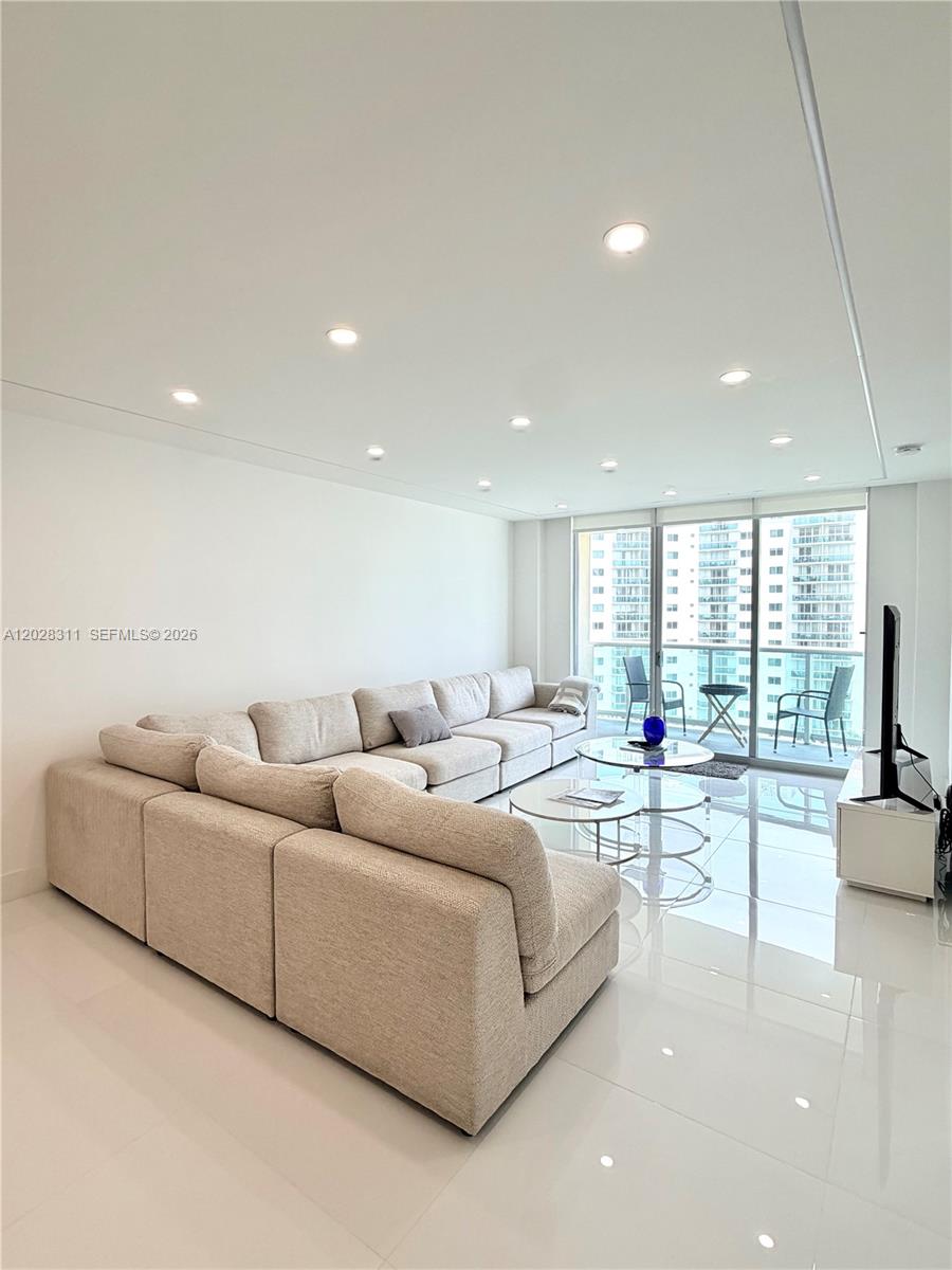 OCEANVIEW BUILDING A COND - Residential