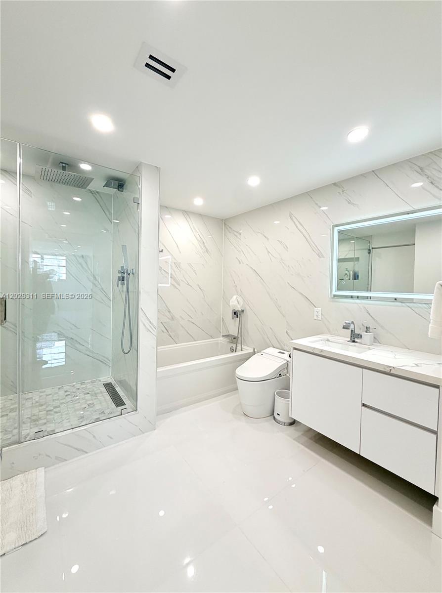 OCEANVIEW BUILDING A COND - Residential
