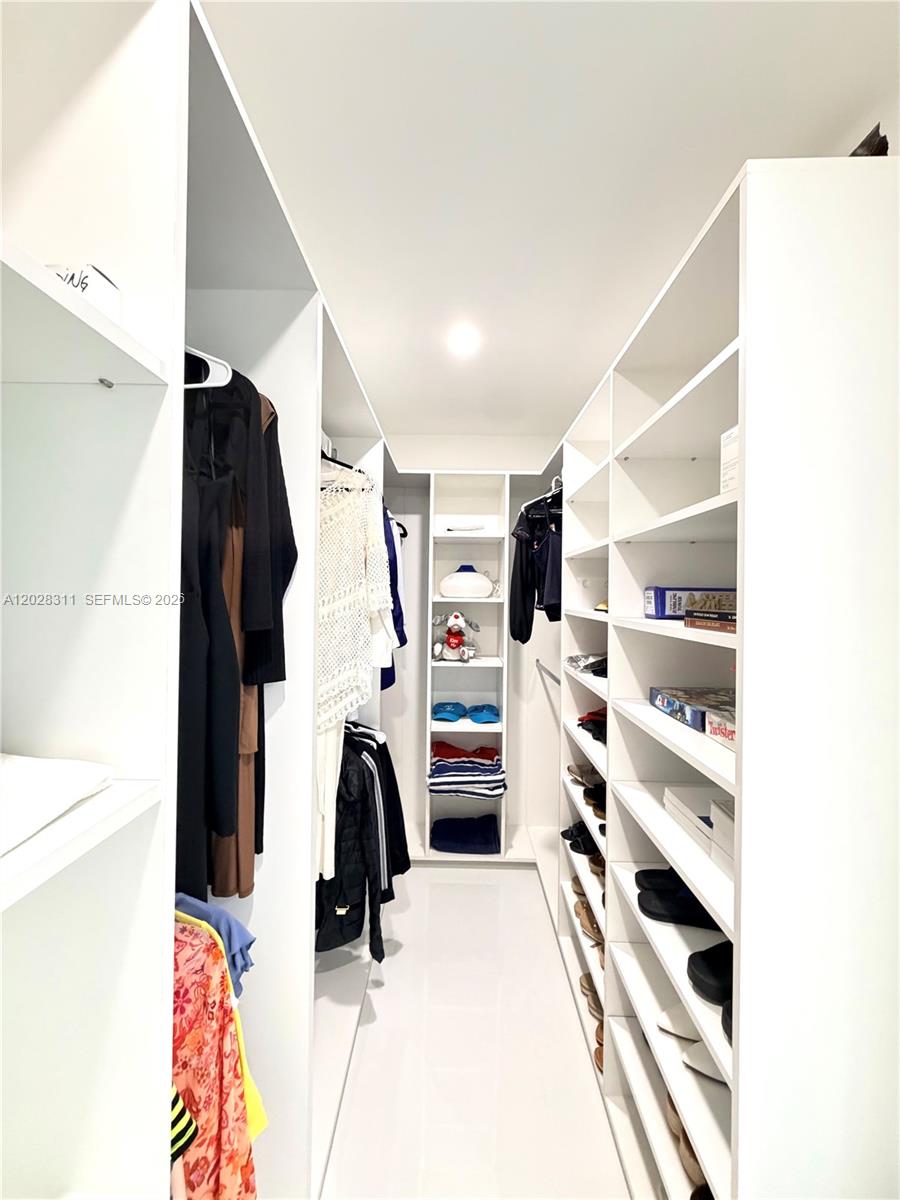 OCEANVIEW BUILDING A COND - Residential