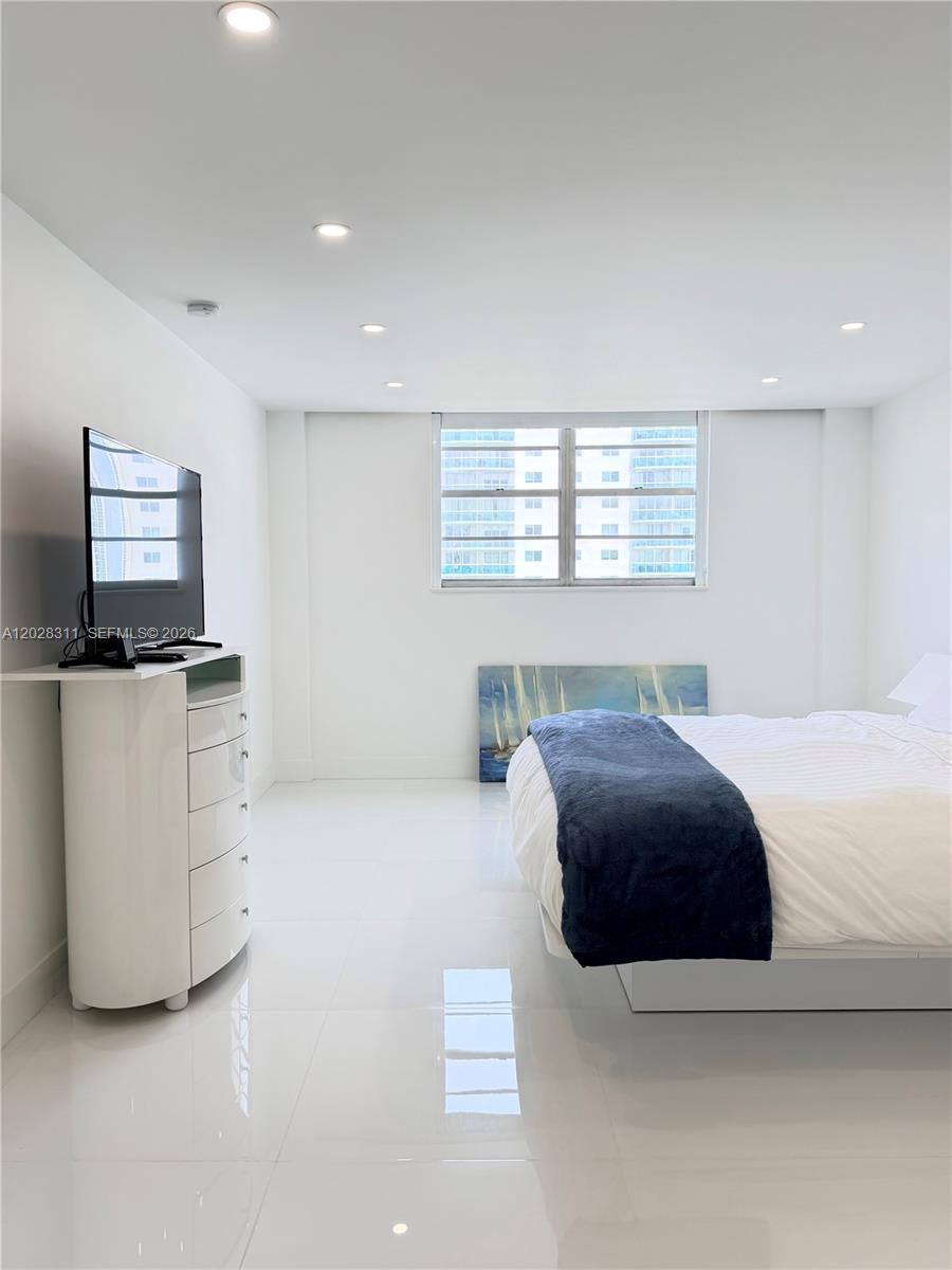OCEANVIEW BUILDING A COND - Residential