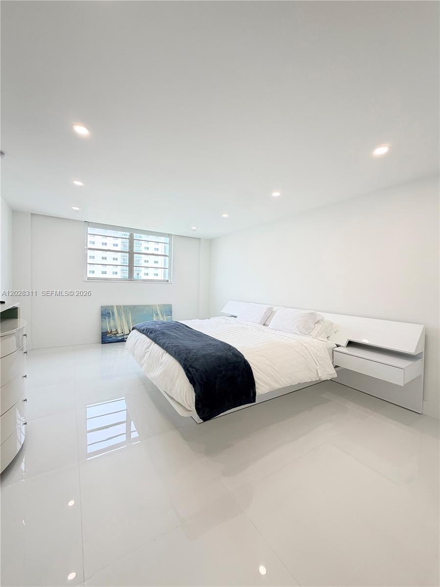 OCEANVIEW BUILDING A COND - Residential