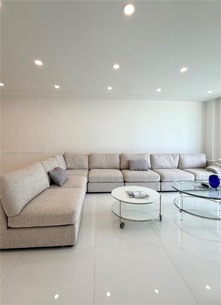 OCEANVIEW BUILDING A COND - Residential