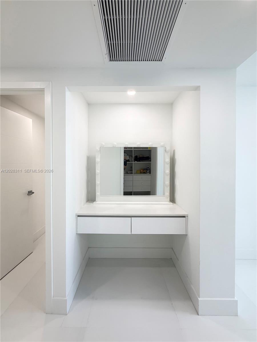 OCEANVIEW BUILDING A COND - Residential