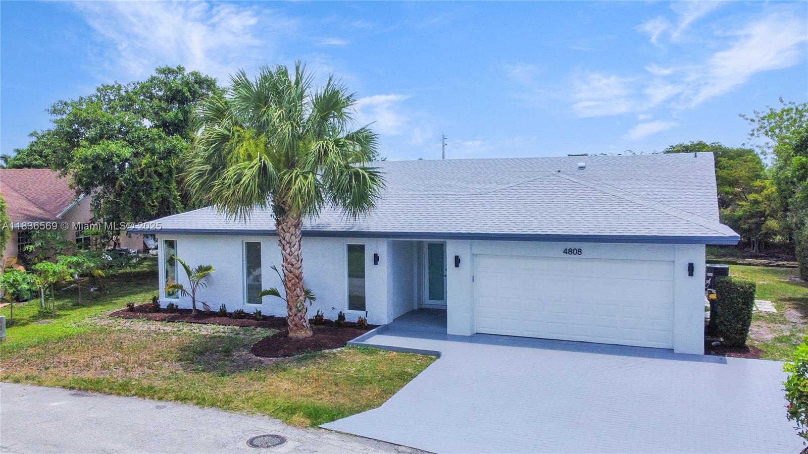4808 Mango Dr