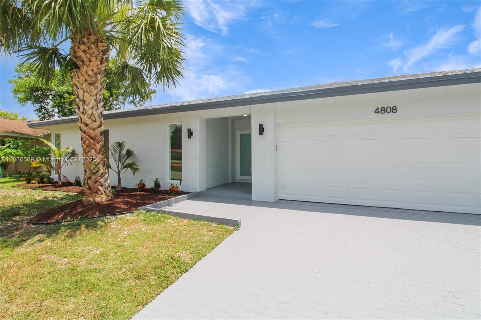 4808 Mango Dr