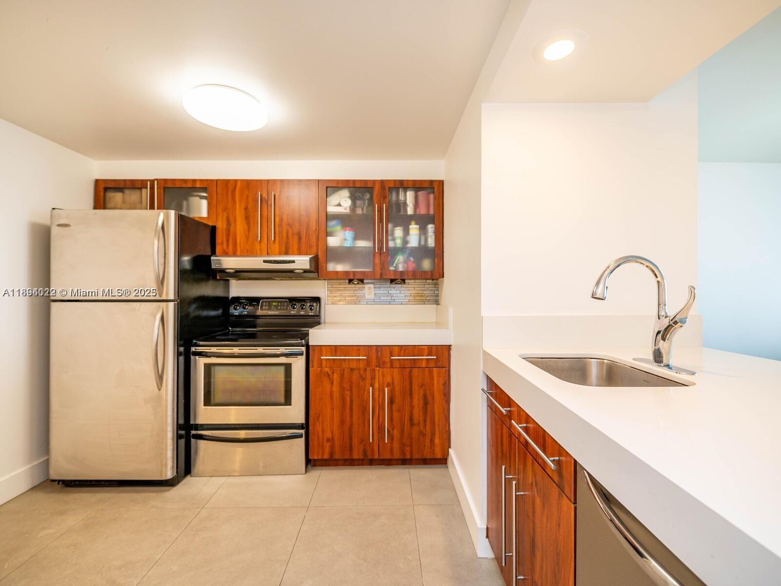555 NE 15th St 26E