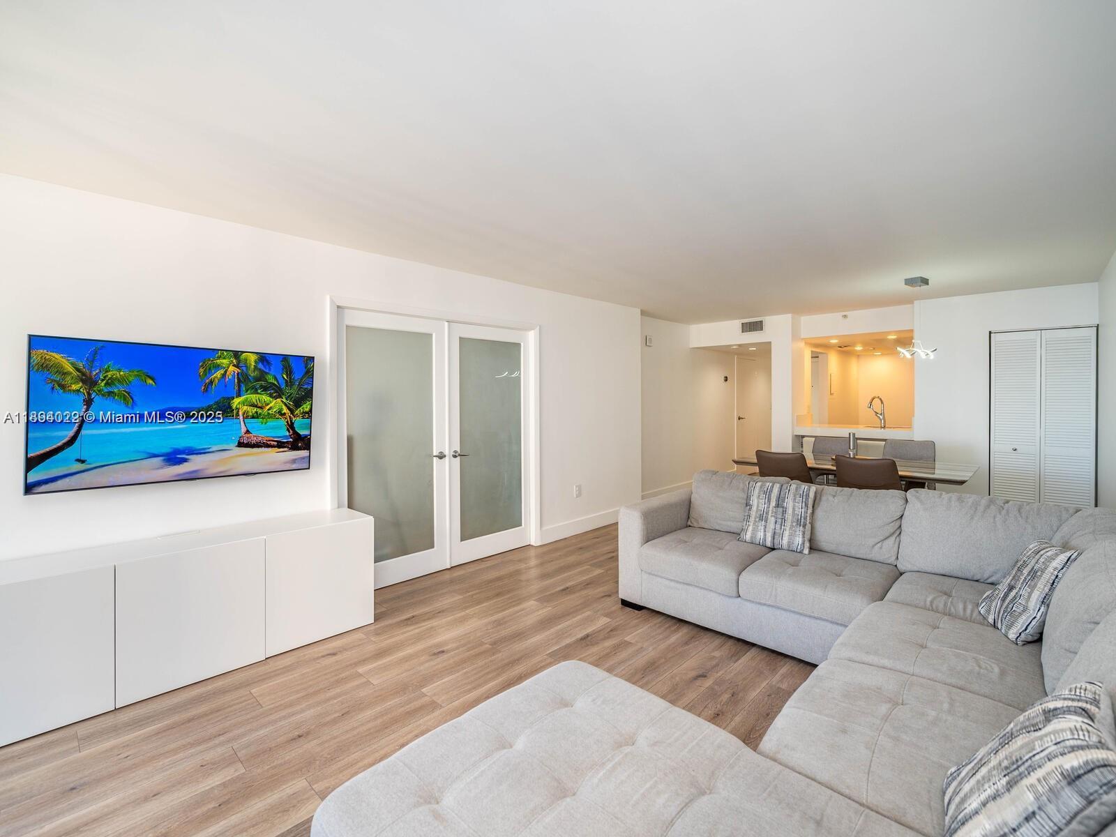 555 NE 15th St 26E