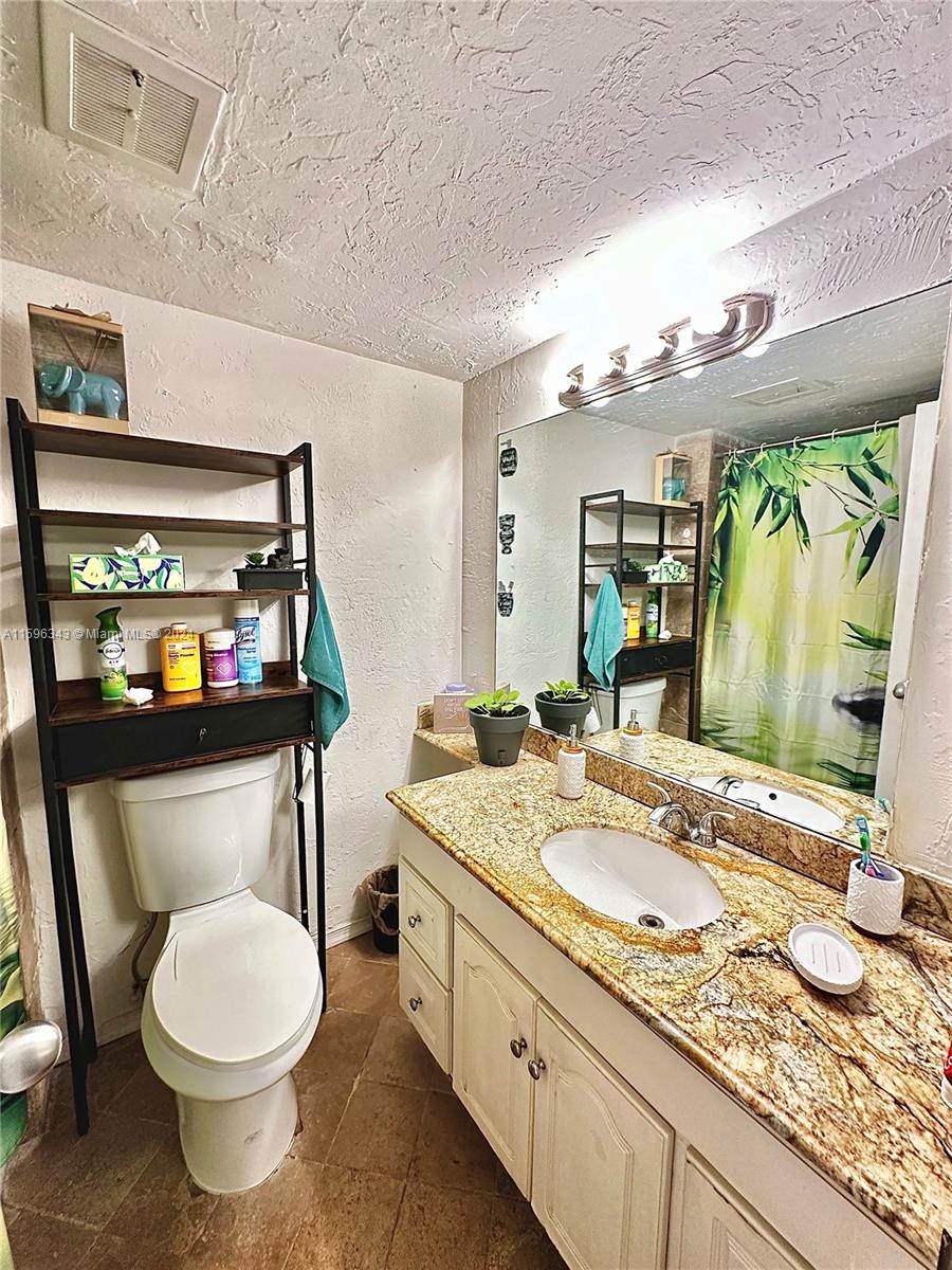 DORAL GARDENS CONDO - Residential Lease