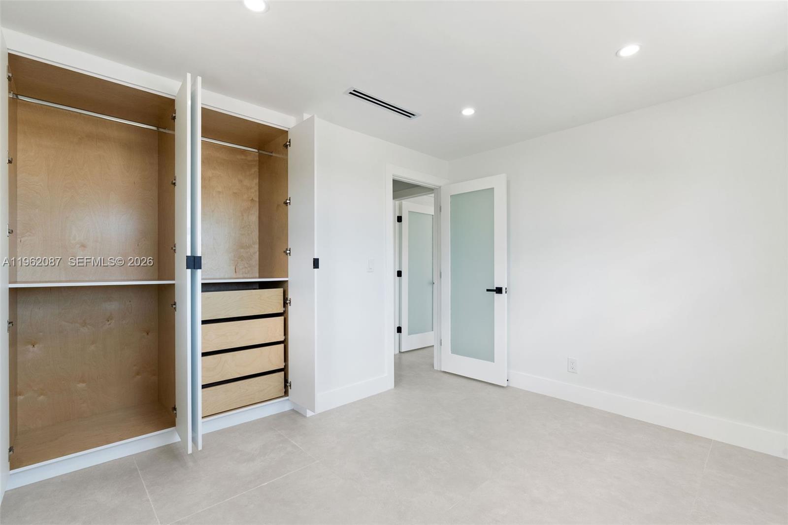 TROPICAL BAY ADD NO 3 - Residential