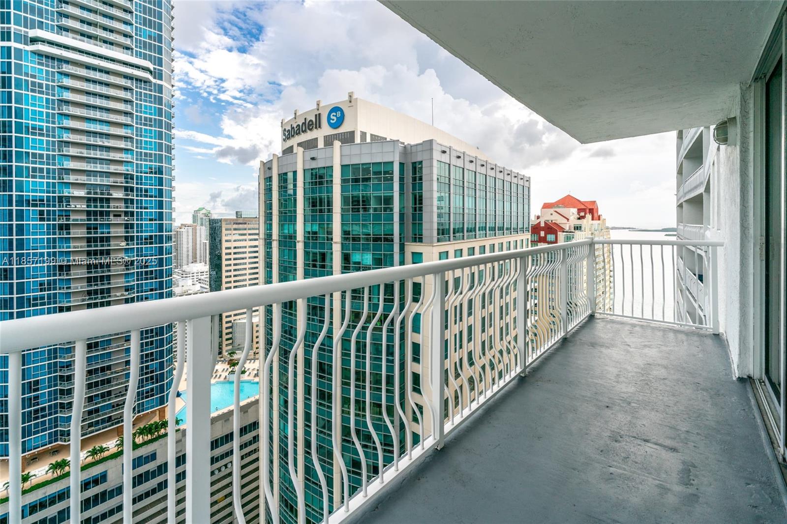 THE CLUB AT BRICKELL BAY - Residential Lease