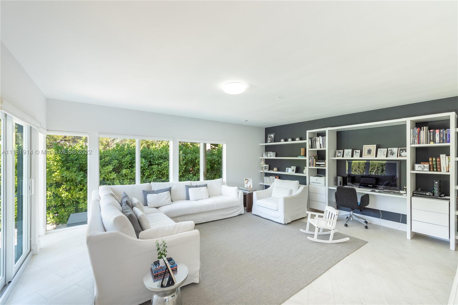 TROPICAL ISLE HOMES SUB 4 - Residential