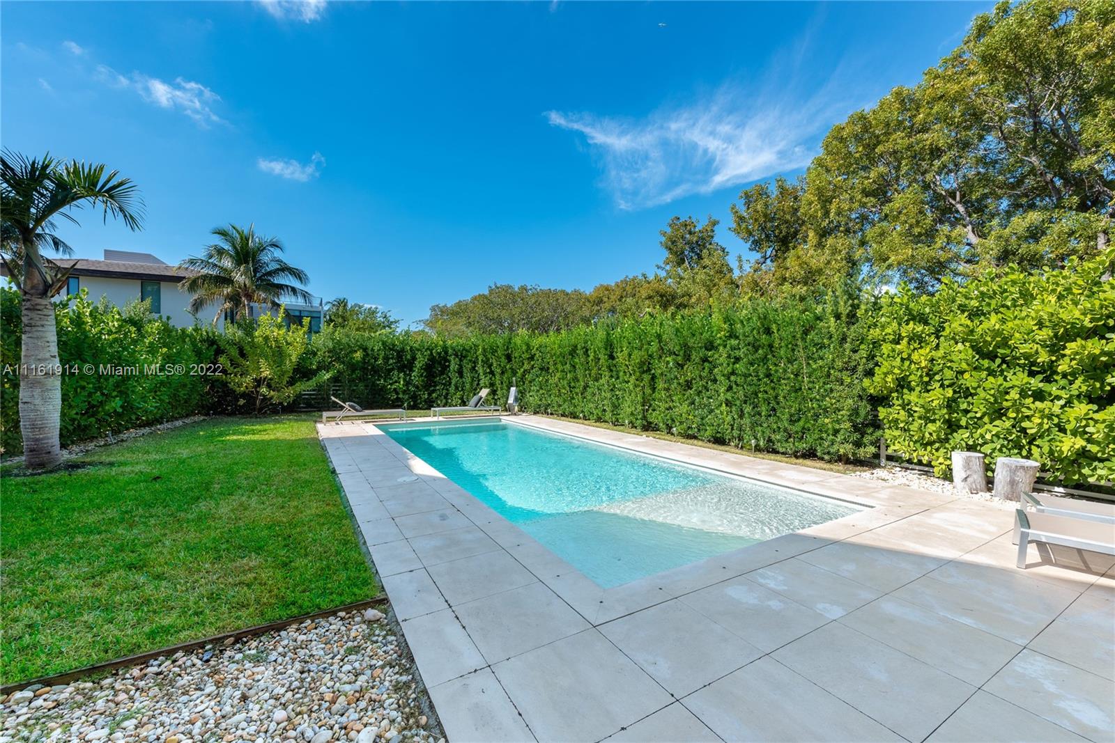 TROPICAL ISLE HOMES SUB 4 - Residential