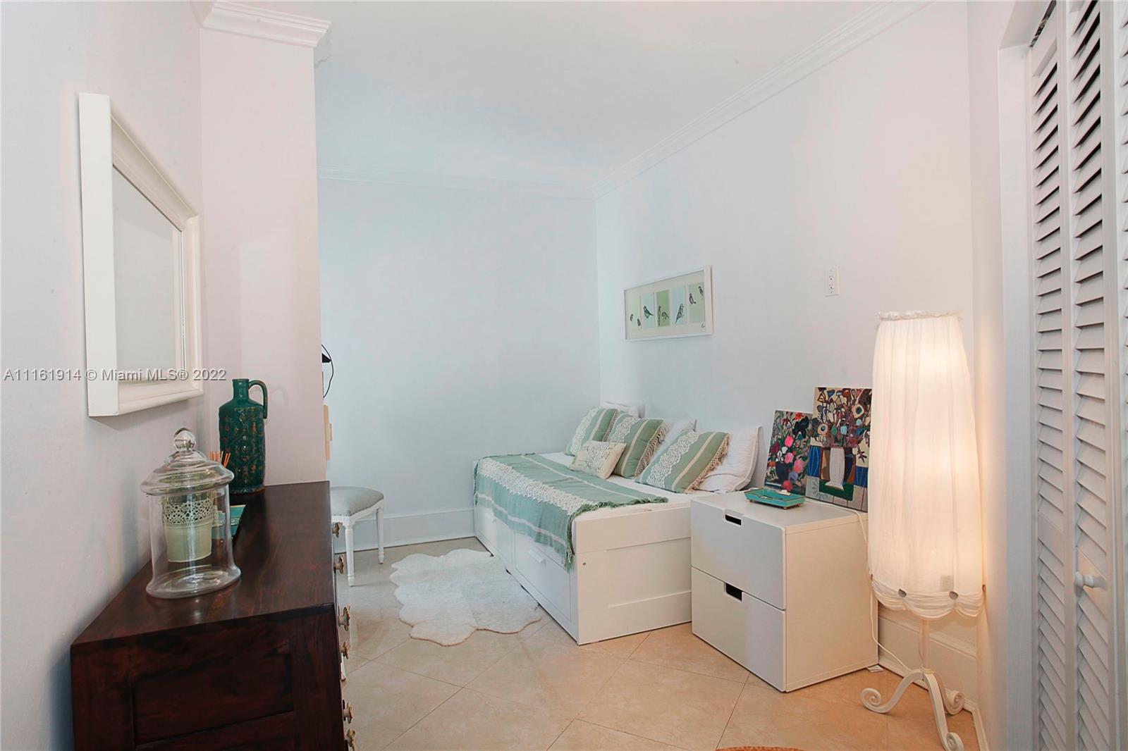 TROPICAL ISLE HOMES SUB 4 - Residential