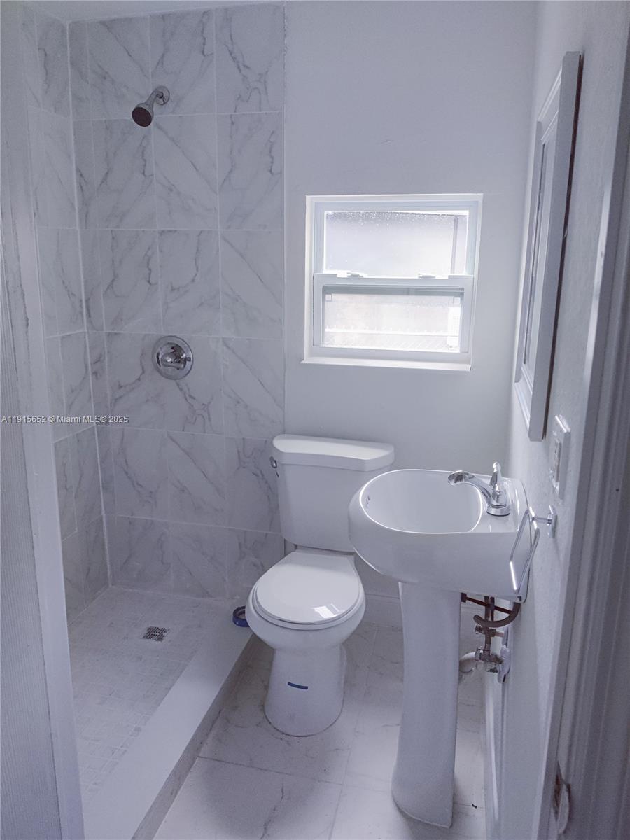 FLORAL HEIGHTS SEC B - Residential Income