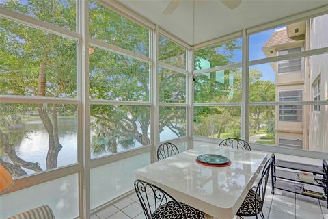 A home in Lauderdale Lakes