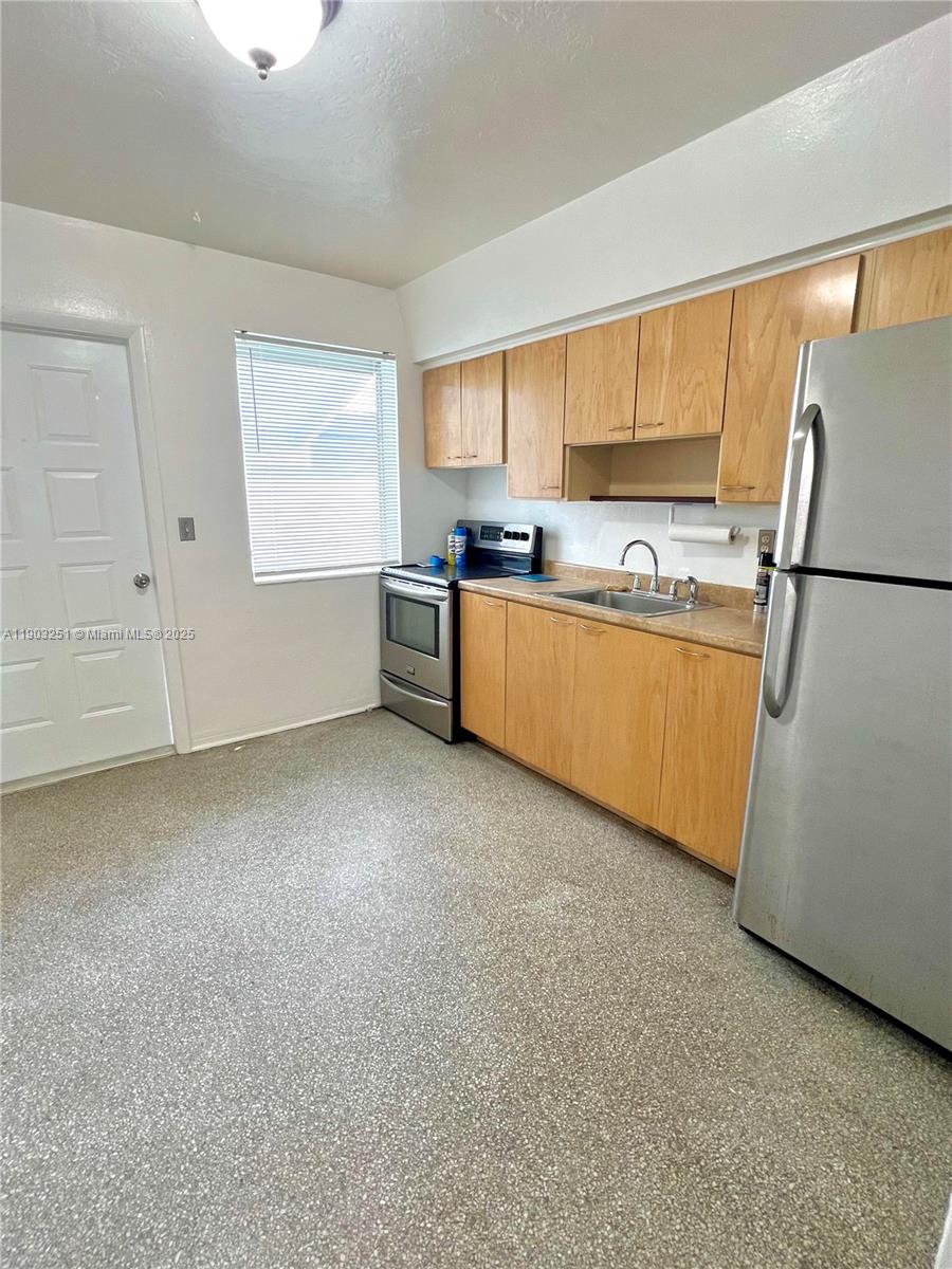 BINSTOCK SUB NO 2 - Residential Lease