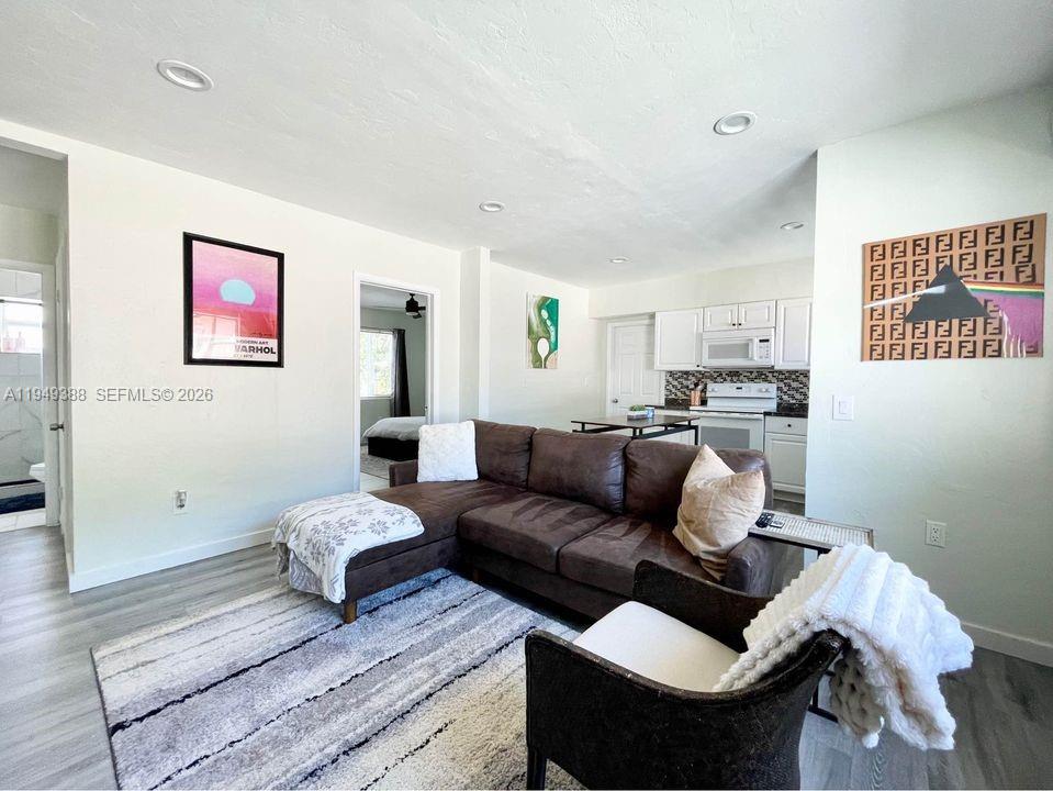 BISCAYNE BLVD PARK - Residential Income