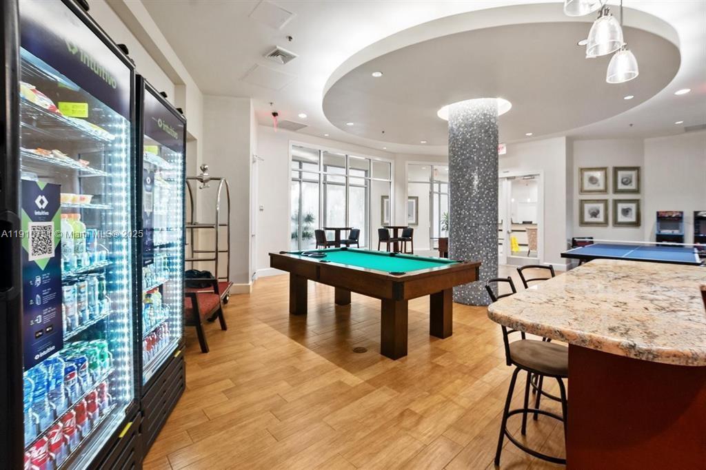 RADIUS CONDO - Residential