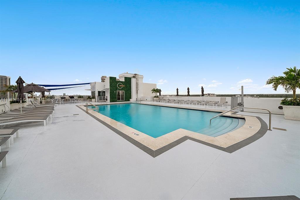 RADIUS CONDO - Residential