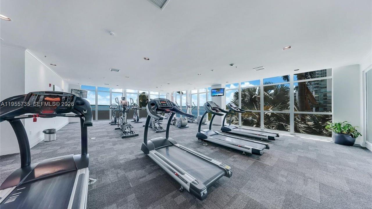 THE MARK ON BRICKELL - Residential