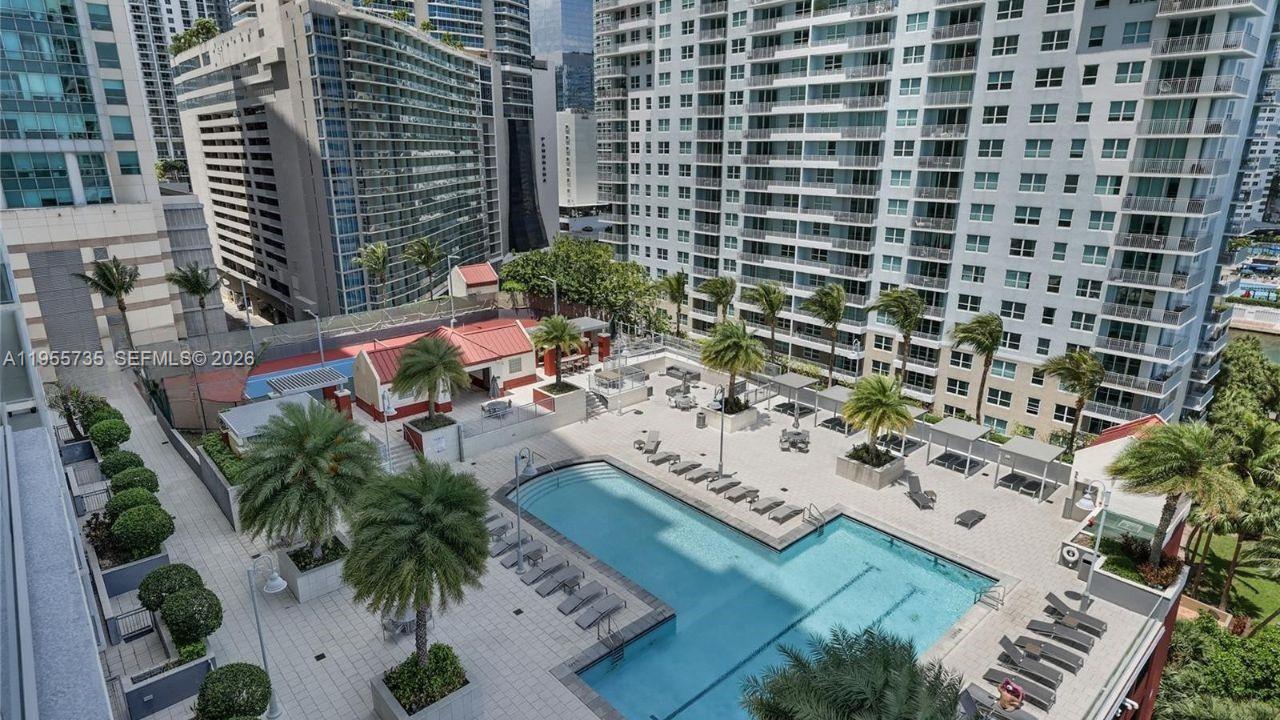 THE MARK ON BRICKELL - Residential