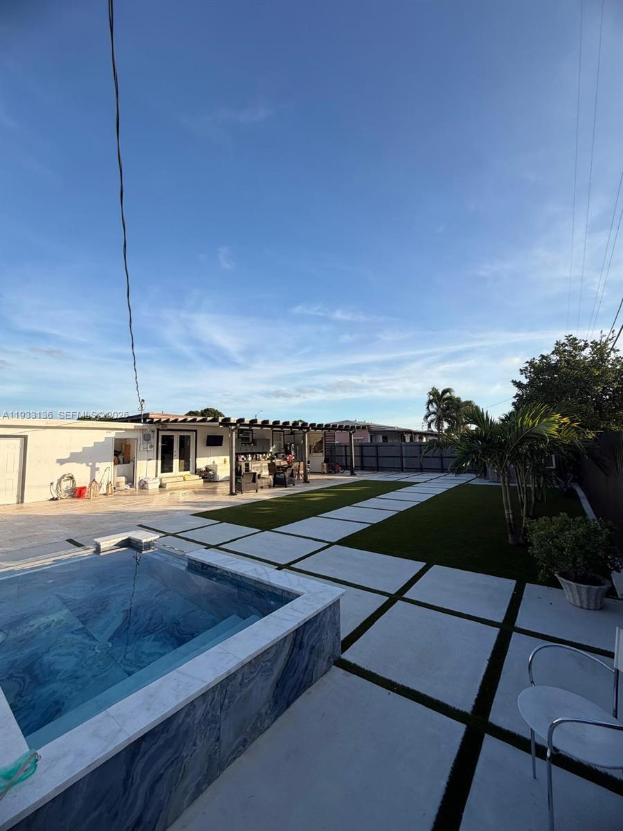 INGLESIDE PARK 1ST ADDN - Residential Income