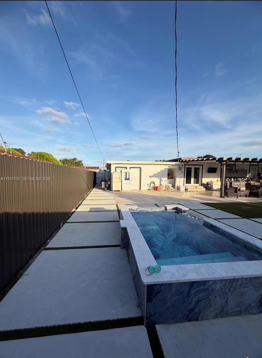 INGLESIDE PARK 1ST ADDN - Residential Income