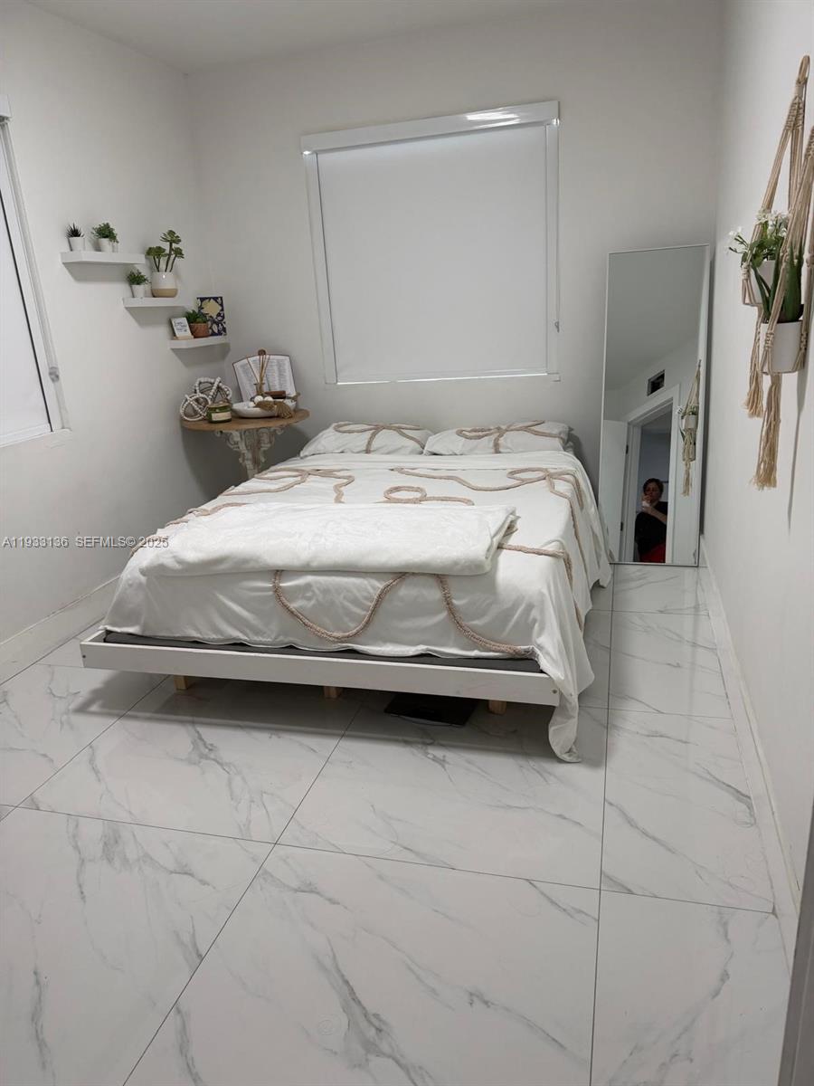 INGLESIDE PARK 1ST ADDN - Residential Income