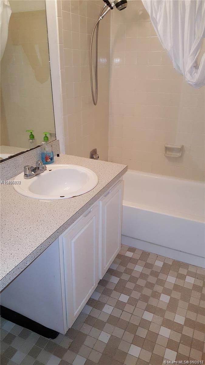 COUNTRY GARDENS CONDO - Residential Lease