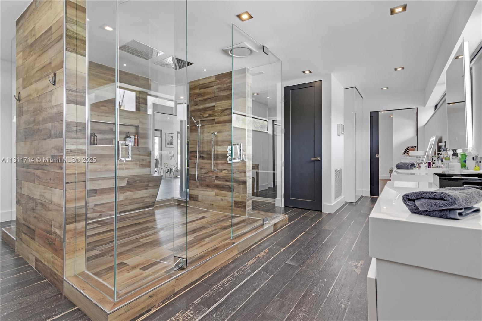 DIPLOMAT GOLF ESTATES ADD - Residential
