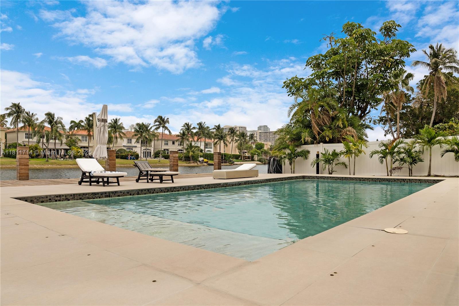 DIPLOMAT GOLF ESTATES ADD - Residential