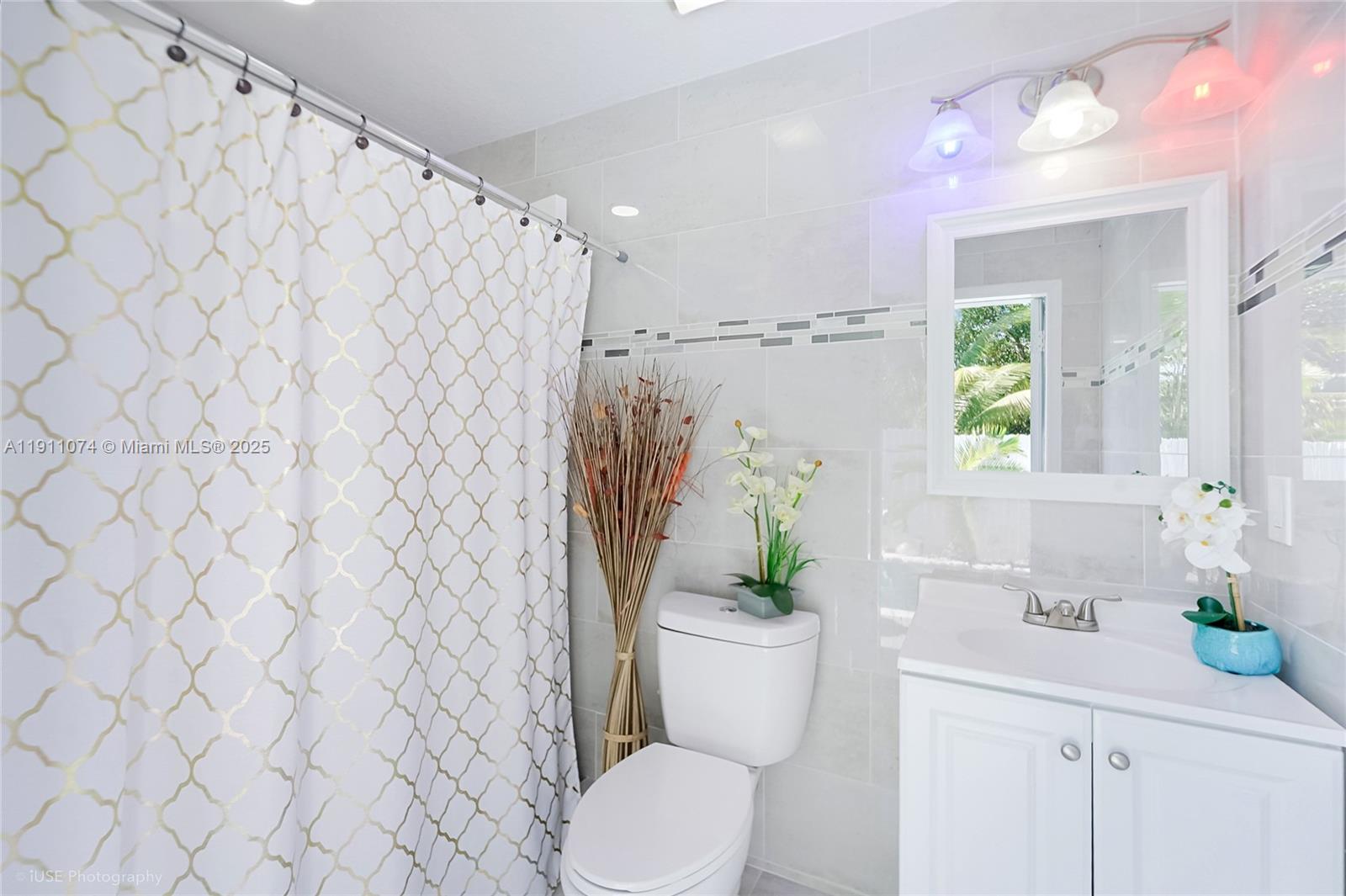 CRYSTAL POINTE - Residential