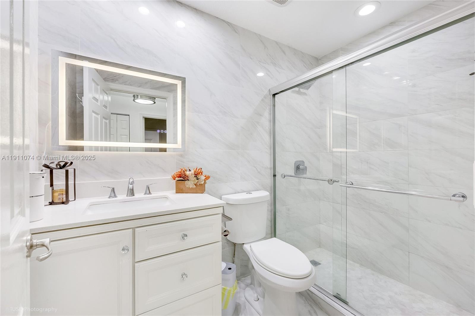 CRYSTAL POINTE - Residential